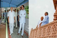 Kcr visits ramoji film city ramoji and kcr discussing about politics