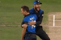 New zealand strike early finch departs in world cup final