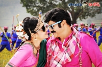 Balakrishna trisha krishnan liplock scene lion movie