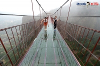 Chinas glass bridge