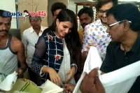 Samantha not brand ambassador for telangana hand looms