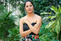 Anchor anasuya blocks nearly 25 followers daily on twitter