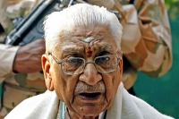 Vhp leader ashok singhal passes away