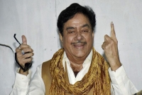 Shatrughan sinha denies cm candidate remark