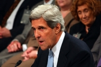 John kerry unhurt after india car accident