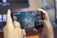 China cuts minors time on online games to three hours per week