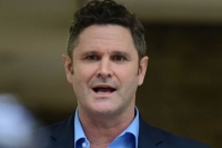 New zealand legend chris cairns stable after undergoing surgery