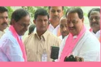 Senior congress leader d srinivas joins ruling trs in telangana