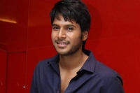 Sundeep kishan went varanasi with beeruva movie unit