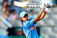 Harmanpreet kaur to play in women s big bash league