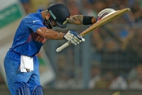 Kohli salutes to legend sachin after half century