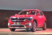 Kia unveils seltos in india packs it with premium features