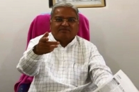 Karnataka dy cm govind karjol in hot water after cash video surfaces