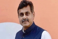 Former mp konda vishweshwar reddy to distance himself from the congress