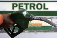 Petrol 81 in mumbai diesel at all time high in delhi