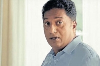 Prakash raj targets yogi adityanath over tipu jayanti remarks