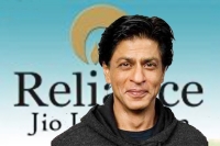 Srk is brand ambassador of reliance jio