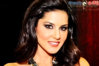 Sunny leone talks about rakhi sawant comments