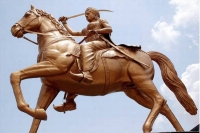 Rani rudramadevi a monarch of kakatiya dynasty termerd as telangana veeranari