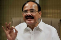 Venkaiah naidu interesting statements on special status ap projects