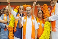 Vijay rupani the new gujarat cm