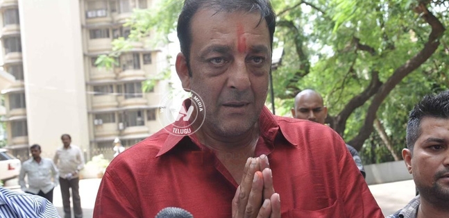 Sanjay dutt back home for 30 days