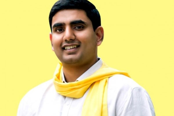 Nara lokesh criticises ys jagan about jagan fund to hudhud