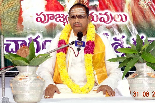 Brahmaji chaganti koteswara rao give message to political leaders and people