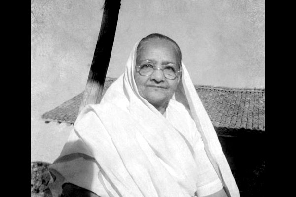 Kasturba gandhi biography mahatma gandhi wife quit india protest sabarmati ashram indian freedom fighters