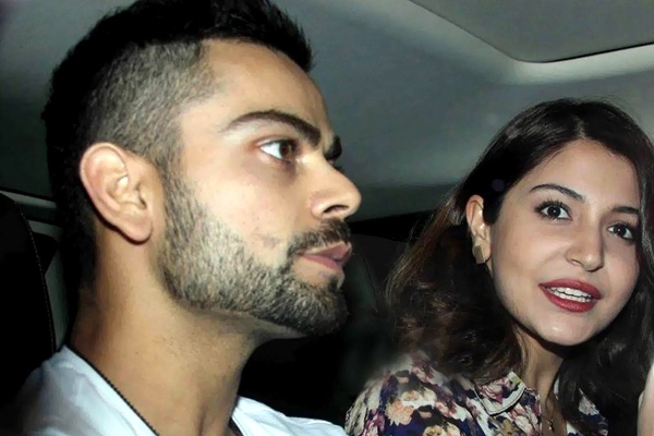 Anushka sharma and virat kohli caught on camera in the midnight