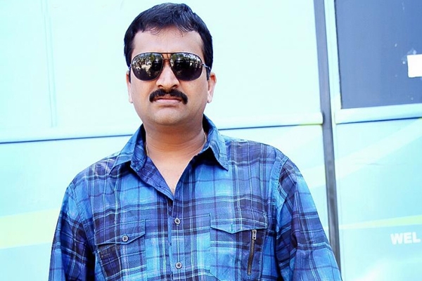 Bandla ganesh trying to stop i movie release on sankranti