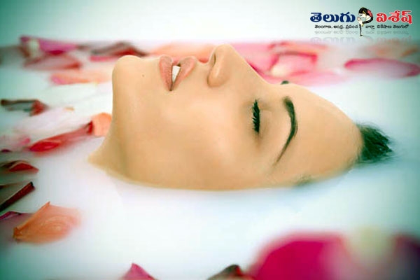 Rose petals natural beauty benefits