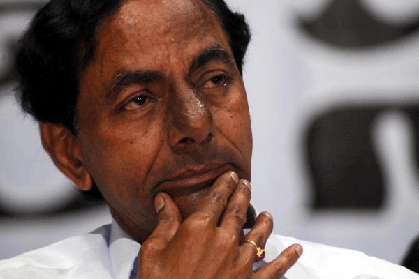 Telangana cm kcr says no to new districts