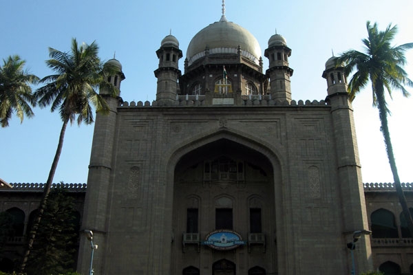 Highcourt gives notie to telangana on samagra survey